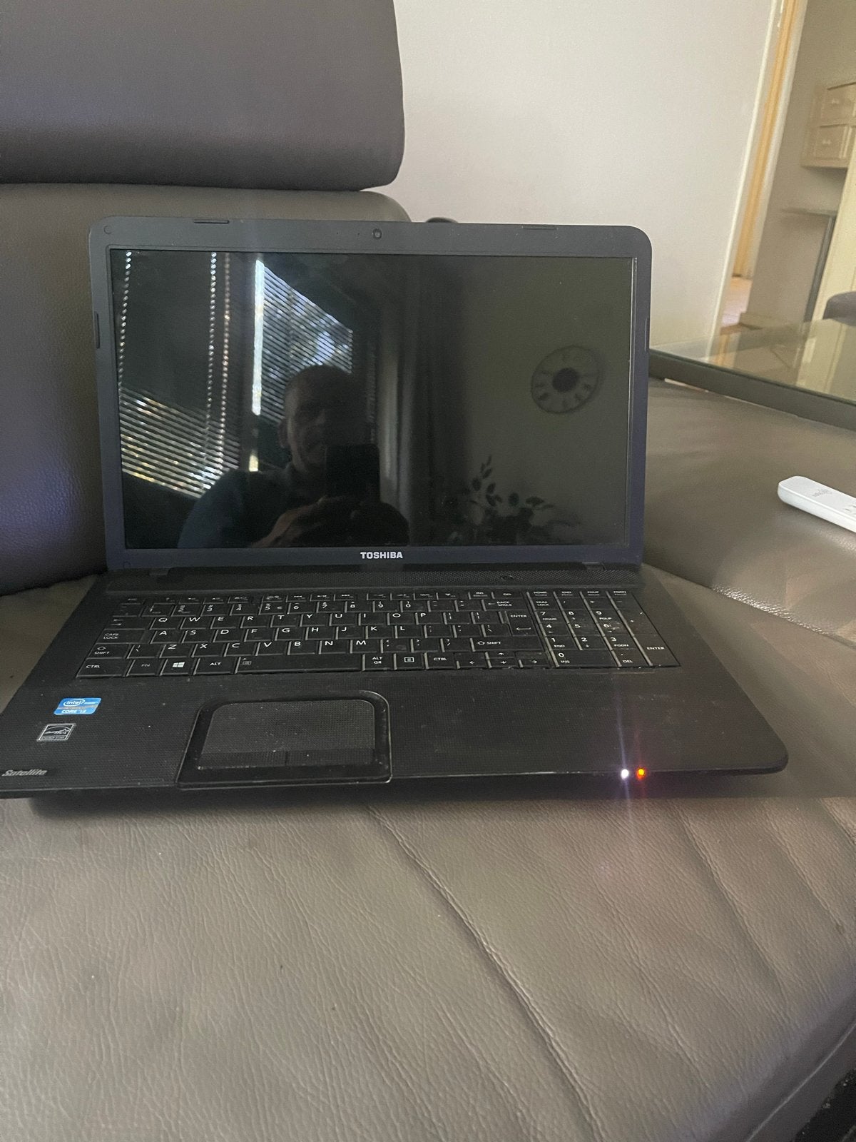 Toshiba Satellite laptop - Intel Core i3, Gebruikt, HDD, 2 tot 3 Ghz, Ophalen of Verzenden