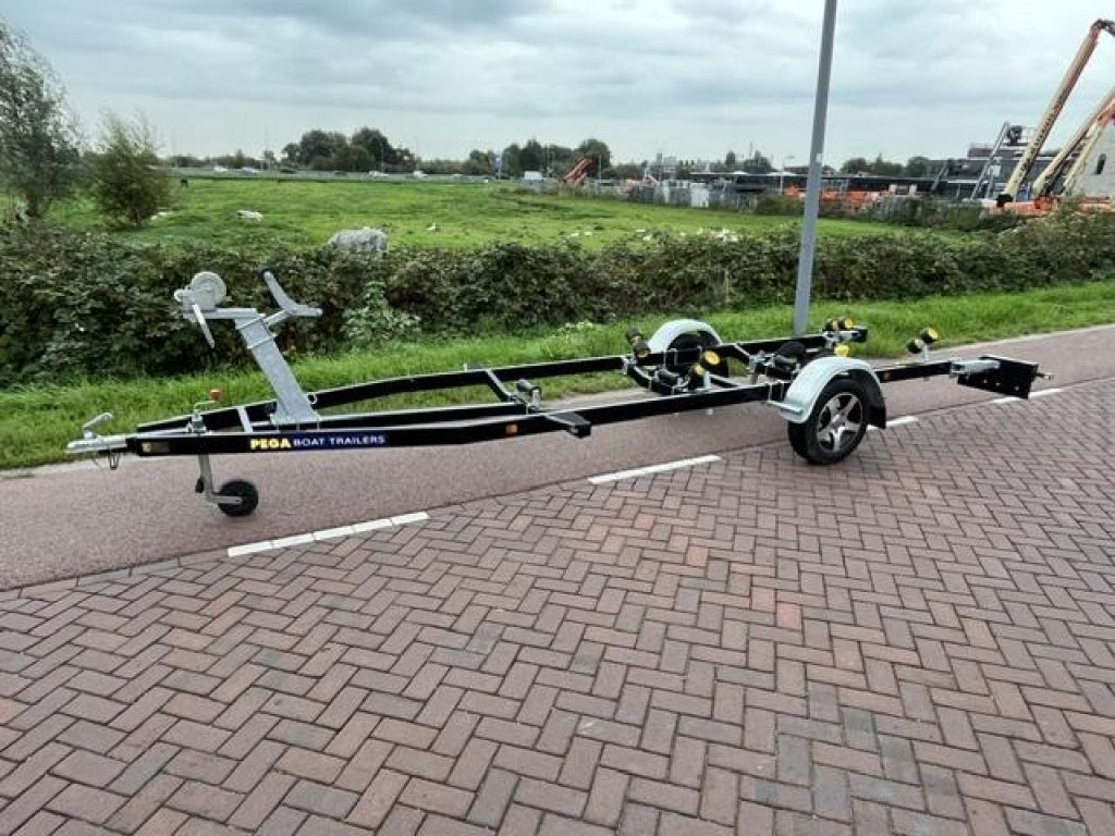 Pega V liner 750 KG BUN uitvoering, Watersport en Boten, Nieuw