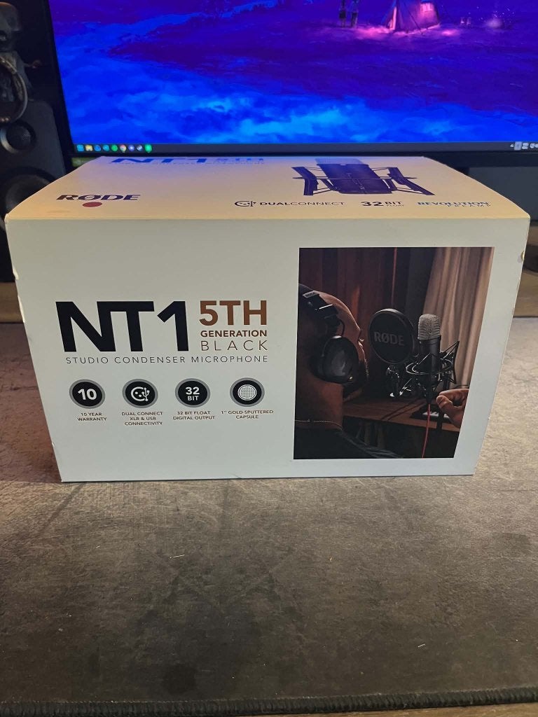 Foto 3 van Rode NT1 5th Gen, Focusrite Scarlett Solo