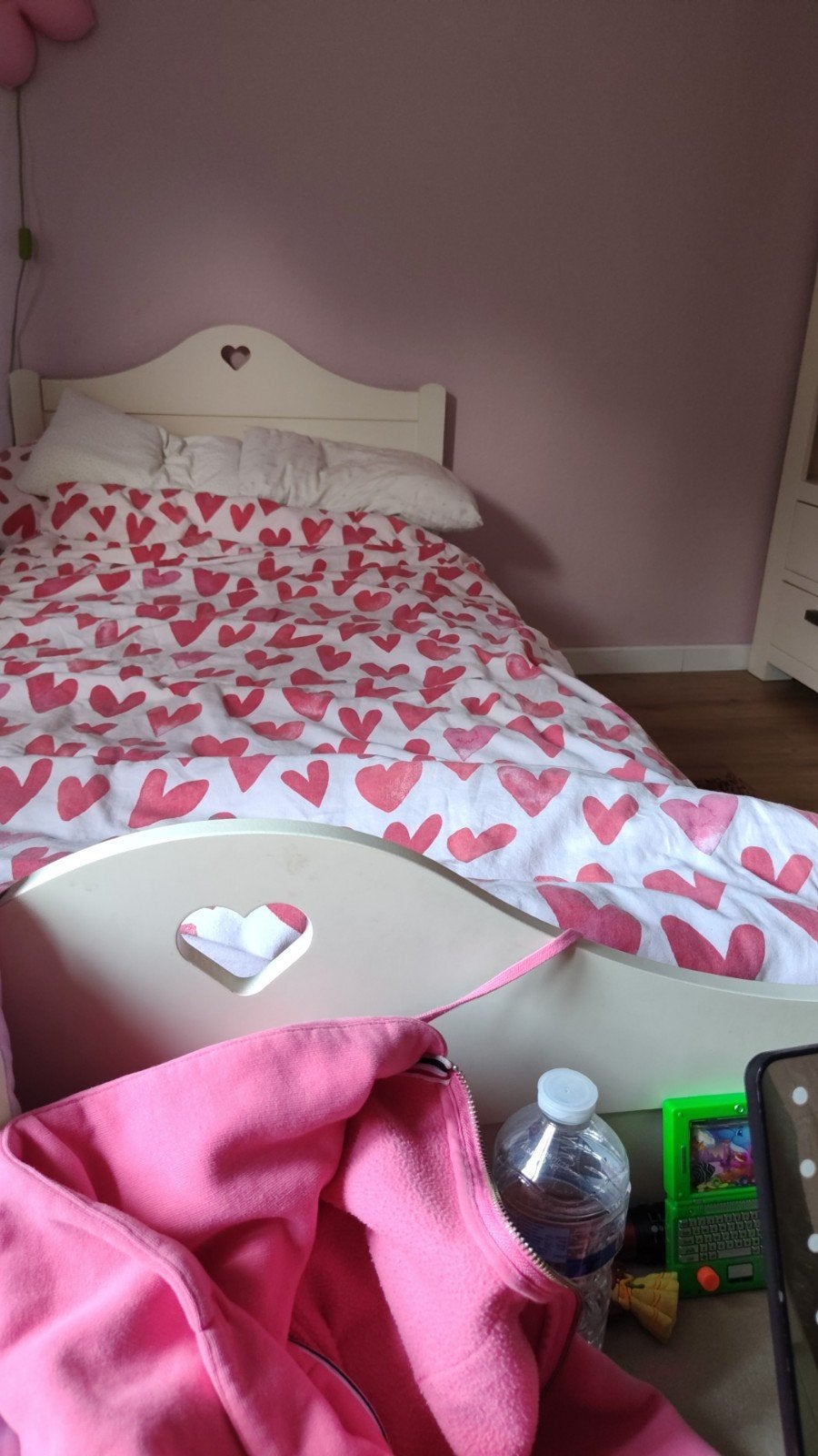 Gratis meisjesbed met hartjes, Kinderen en Baby's, Kinderkamer | Bedden, Ophalen, Gebruikt, 180 cm of meer, 85 tot 100 cm