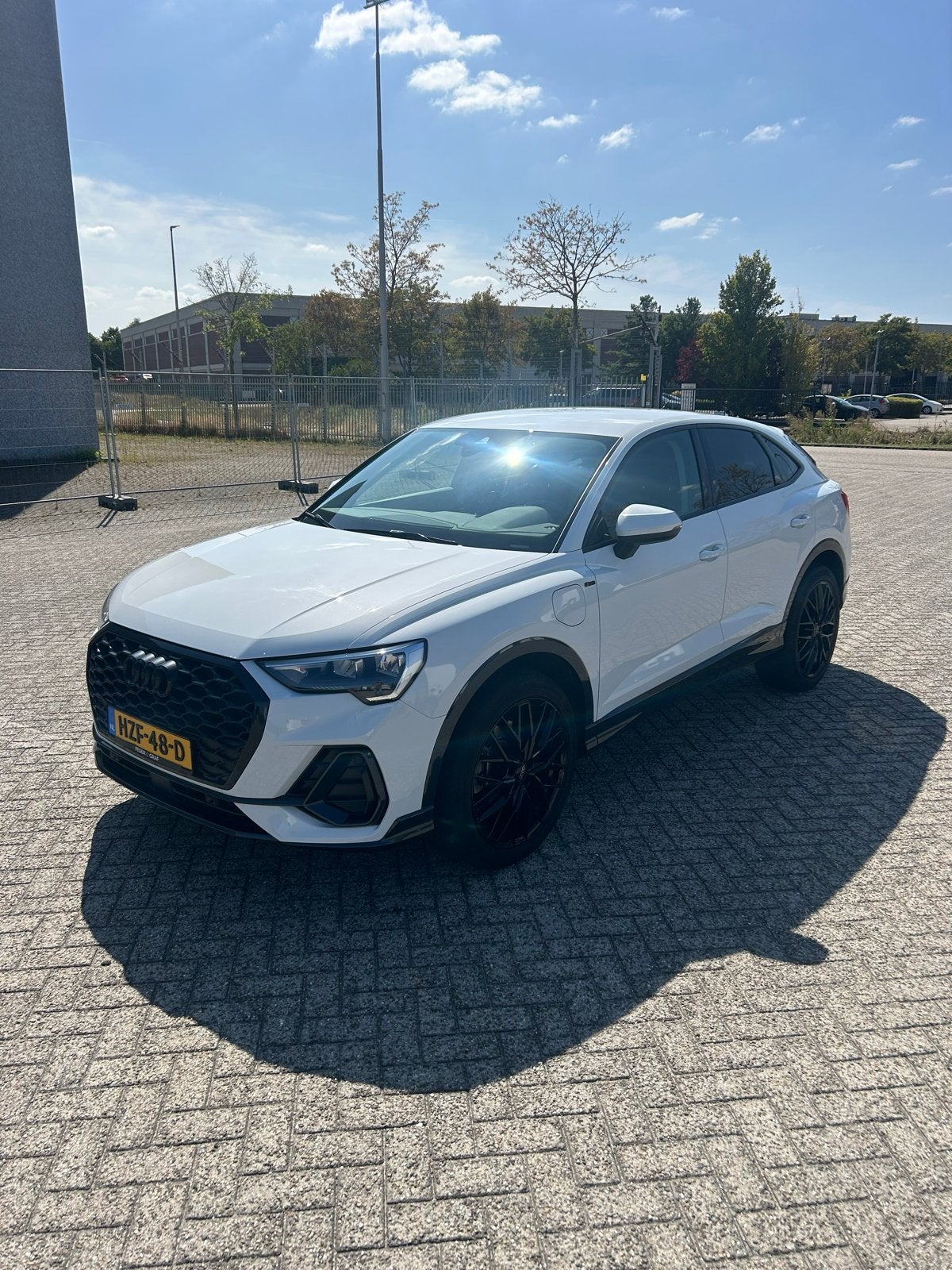 Audi Q3 45 Tfsi e 245pk Phev S line S Tronic 2022 Wit, Auto's, Audi, Navigatiesysteem, Stof, Euro 6, 1715 kg