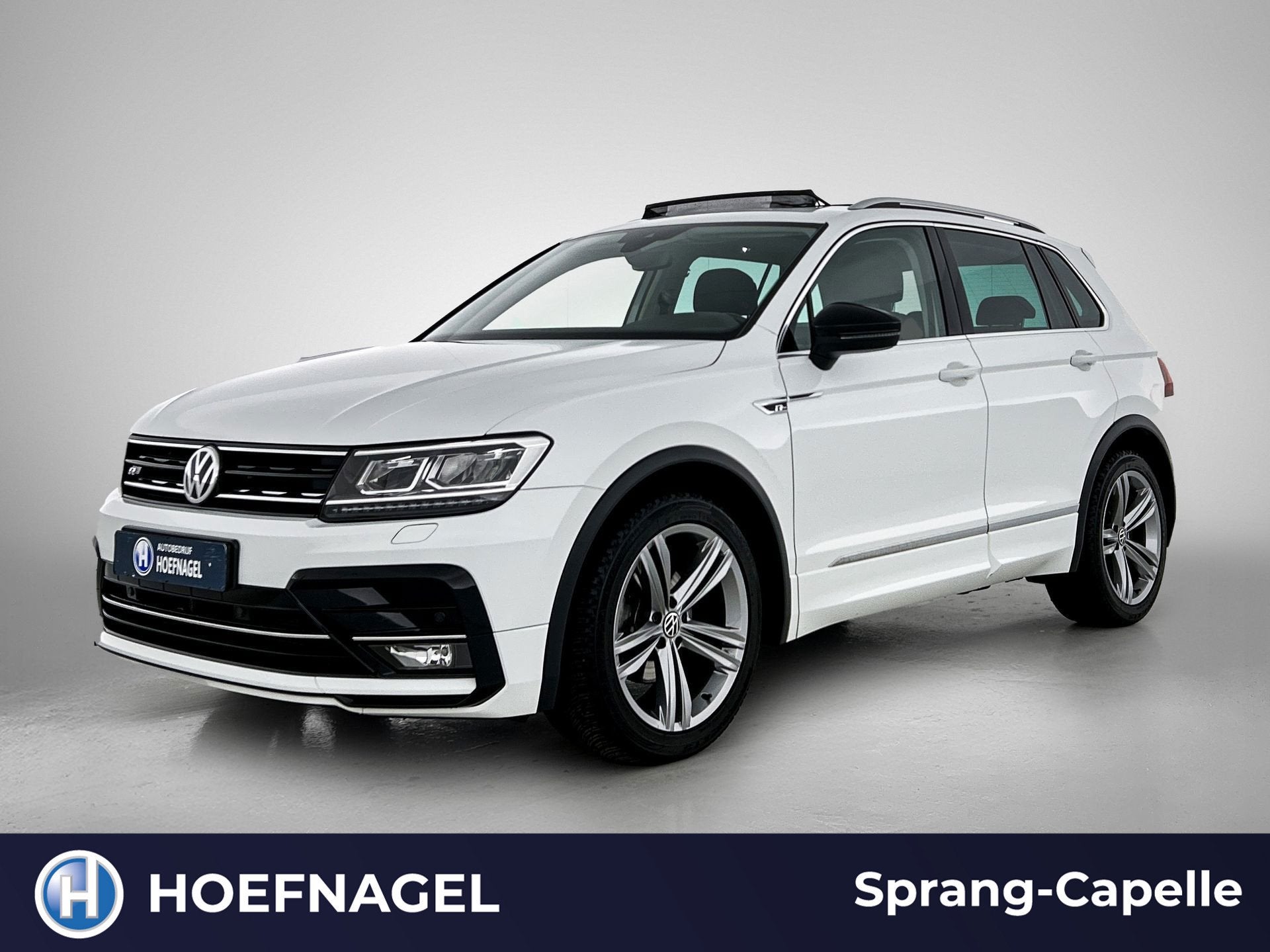 Volkswagen Tiguan 1.5 TSI ACT R-Line | Pano | Adaptive Cruis, Auto's, Volkswagen, 15 km/l, Zwart, 4 cilinders, 150 pk