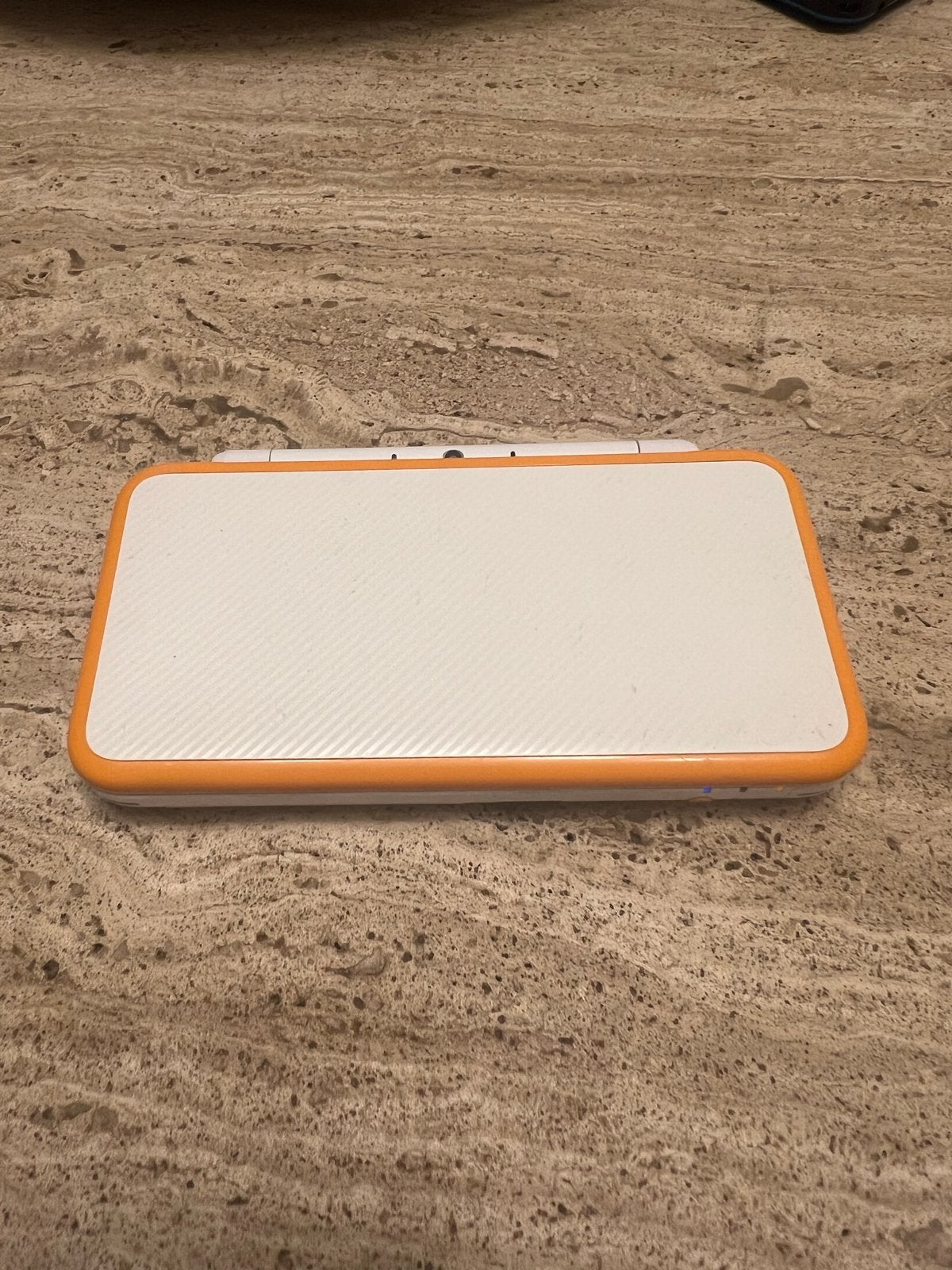 Nintendo 2DS XL Wit/Oranje met Pokémon games, Spelcomputers en Games, Met games, Ophalen of Verzenden, Zo goed als nieuw, Wit