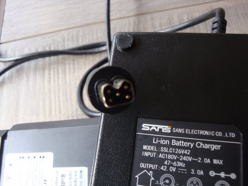 nette dans acculader zie fotos, Ophalen, Zo goed als nieuw, Elektrische fiets