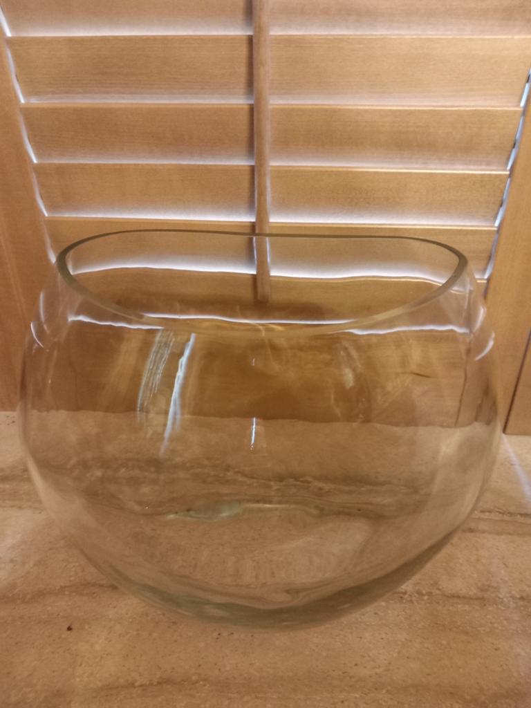 Zware Glazen Vaas met Rechte Achterzijde - 29 cm Hoog, Antiek en Kunst, Antiek | Vazen, Ophalen of Verzenden