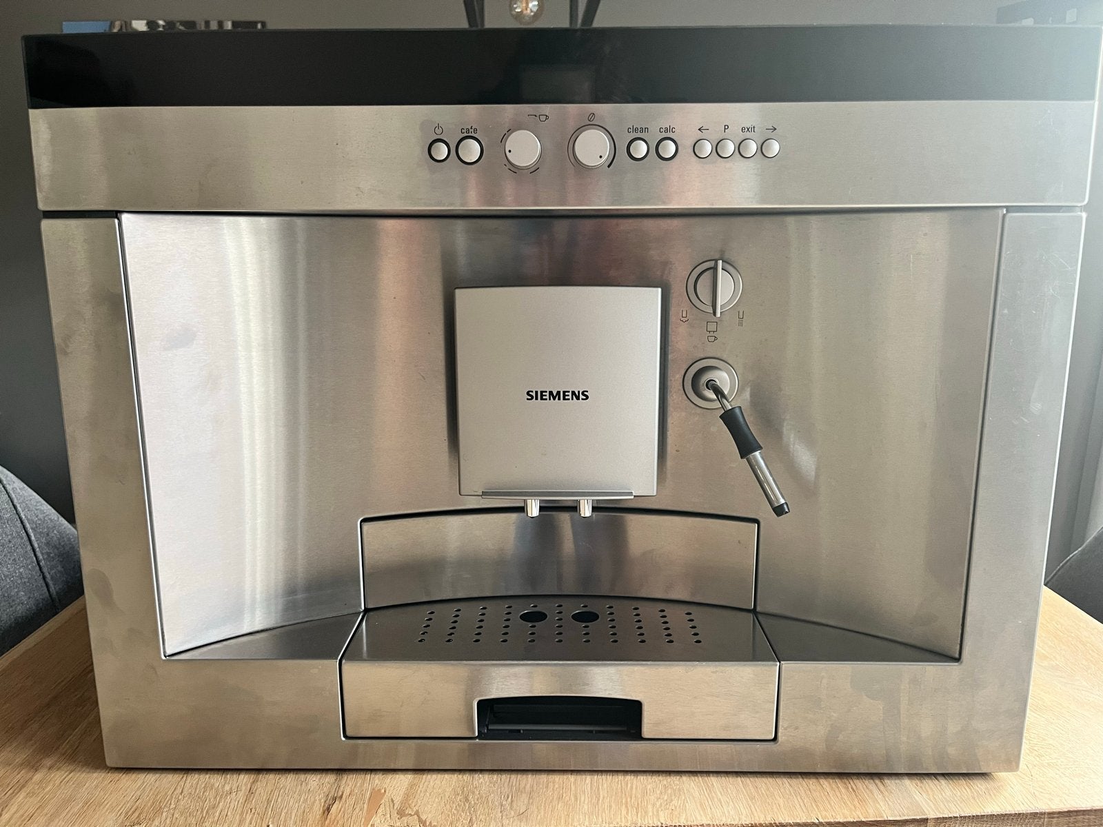 Siemens Espresso Apparaat - RVS Volautomatisch, Witgoed en Apparatuur, Koffiezetapparaten, Ophalen, Afneembaar waterreservoir
