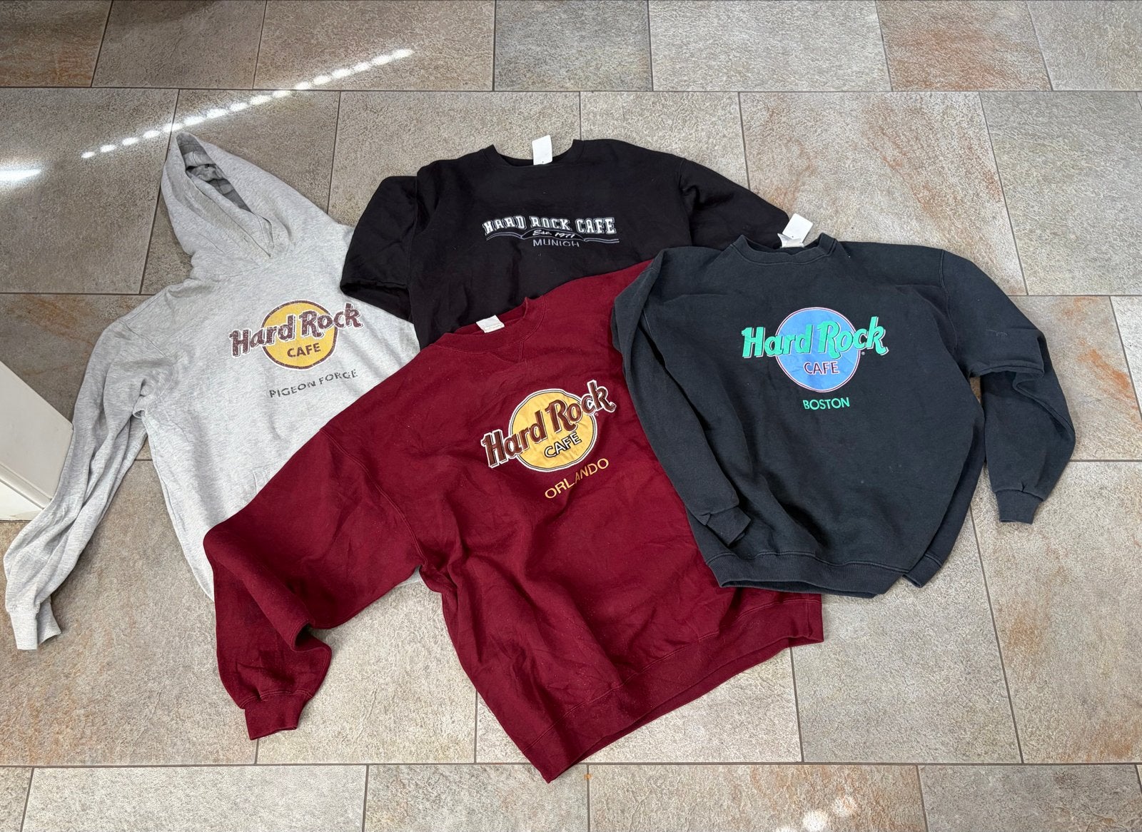 4x Hard Rock Cafe Truien/Hoodie - Diverse Maten - Heren, Ophalen of Verzenden, Gedragen, Overige maten, Overige kleuren