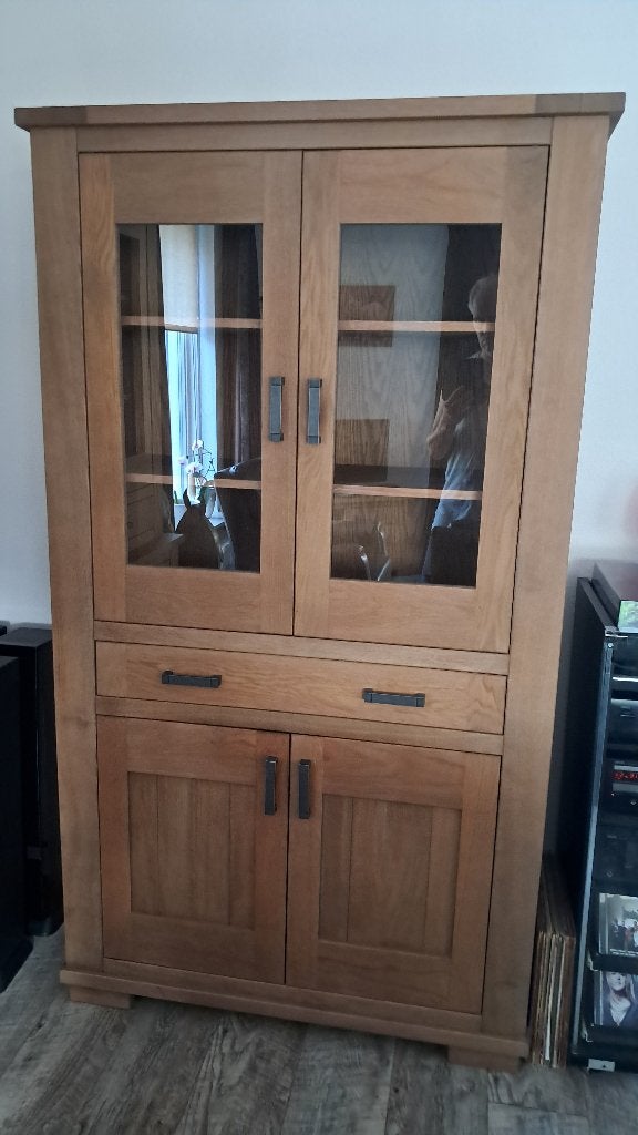 Eiken vitrinekast, Ophalen, Glas, Zo goed als nieuw, Tijdloos