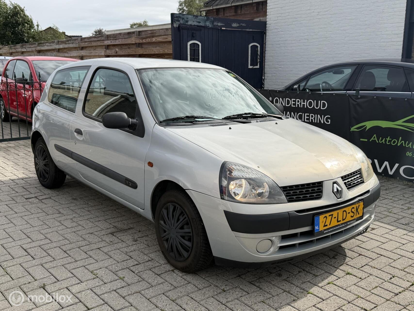 Renault Clio 1z2 3drs lange apk inruil koopje !, Auto's, Voorwielaandrijving, Stof, Gebruikt, 4 cilinders