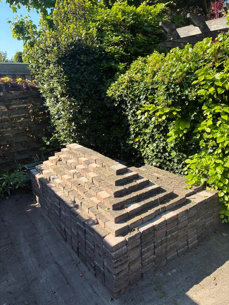Gratis! Klinkers / trommelstenen 15x15cm. Ongeveer 22m2, Tuin en Terras, Ophalen, Gebruikt, Overige materialen