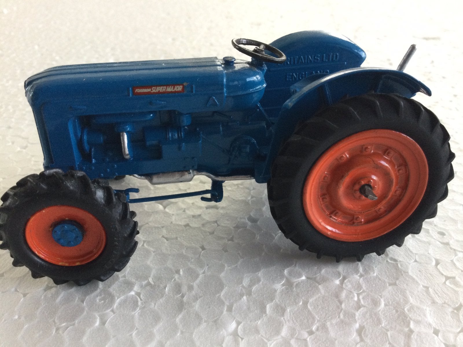 Britians Fordson major tractor model, Hobby en Vrije tijd, Ophalen of Verzenden, Zo goed als nieuw, Tractor of Landbouw, Overige merken