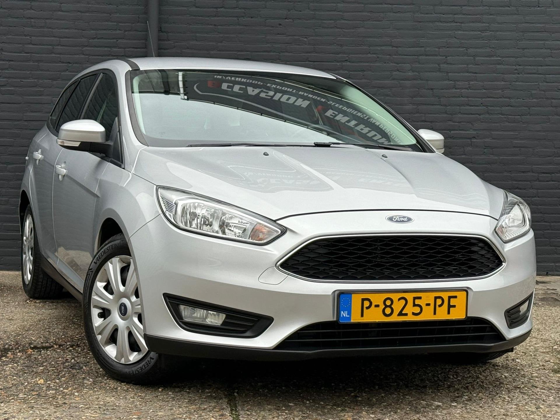 Ford Focus Wagon 1.5 Titanium Edition NAVI|AIRCO|TREKHAAK|ST, Stof, Euro 6, 4 cilinders, 150 pk