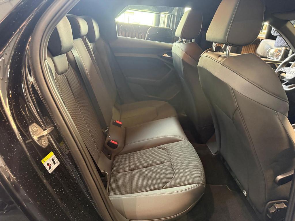 Audi A1 Sportback 30 TFSI 3x S-Line Keyless|Carplay|Audi Pre, 12 maanden, Stof, Euro 6, 4 cilinders