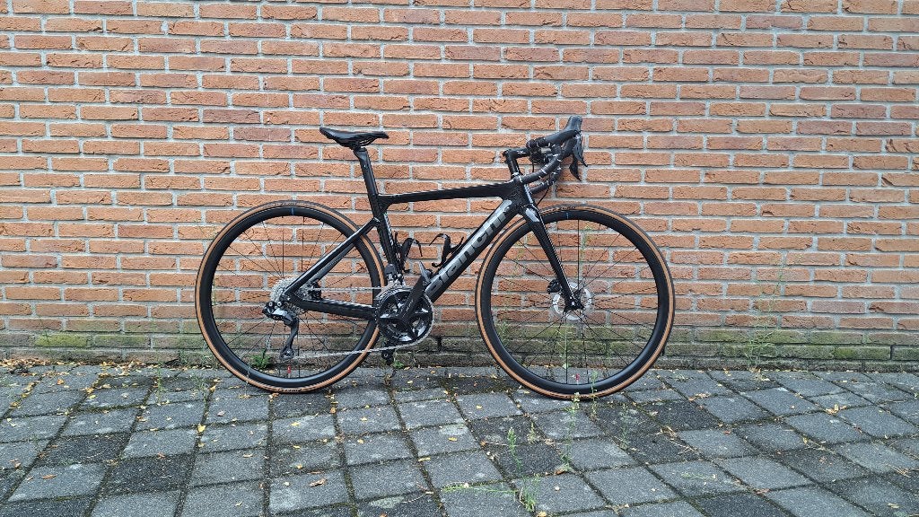 Bianchi Aria Disc - Shimano Di2 105 - 12sp, 28 inch, Carbon, Zo goed als nieuw, Meer dan 20 versnellingen