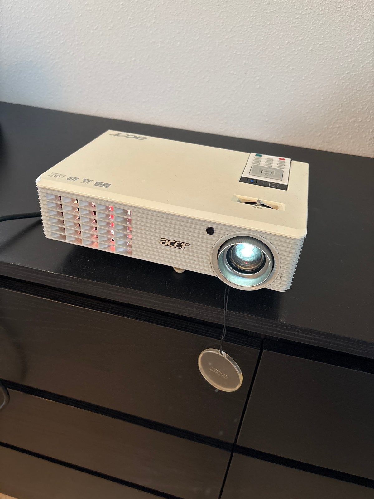 Acer Beamer, Ophalen of Verzenden, Zo goed als nieuw, DLP, Full HD (1080)
