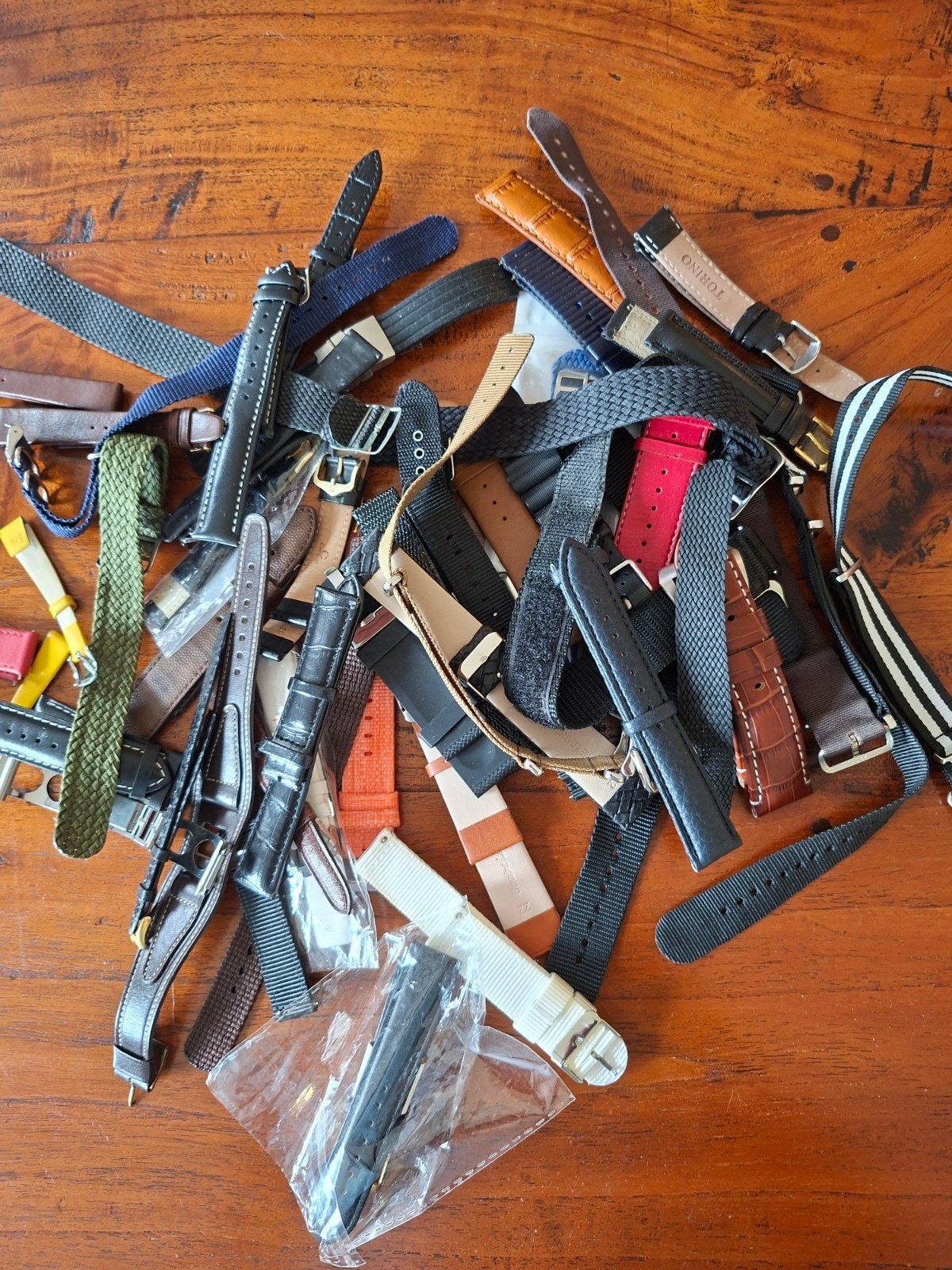 lot 50 horloge bandjes veelal 18mm en 20 mm, Ophalen of Verzenden, Zo goed als nieuw, Staal, Overige merken
