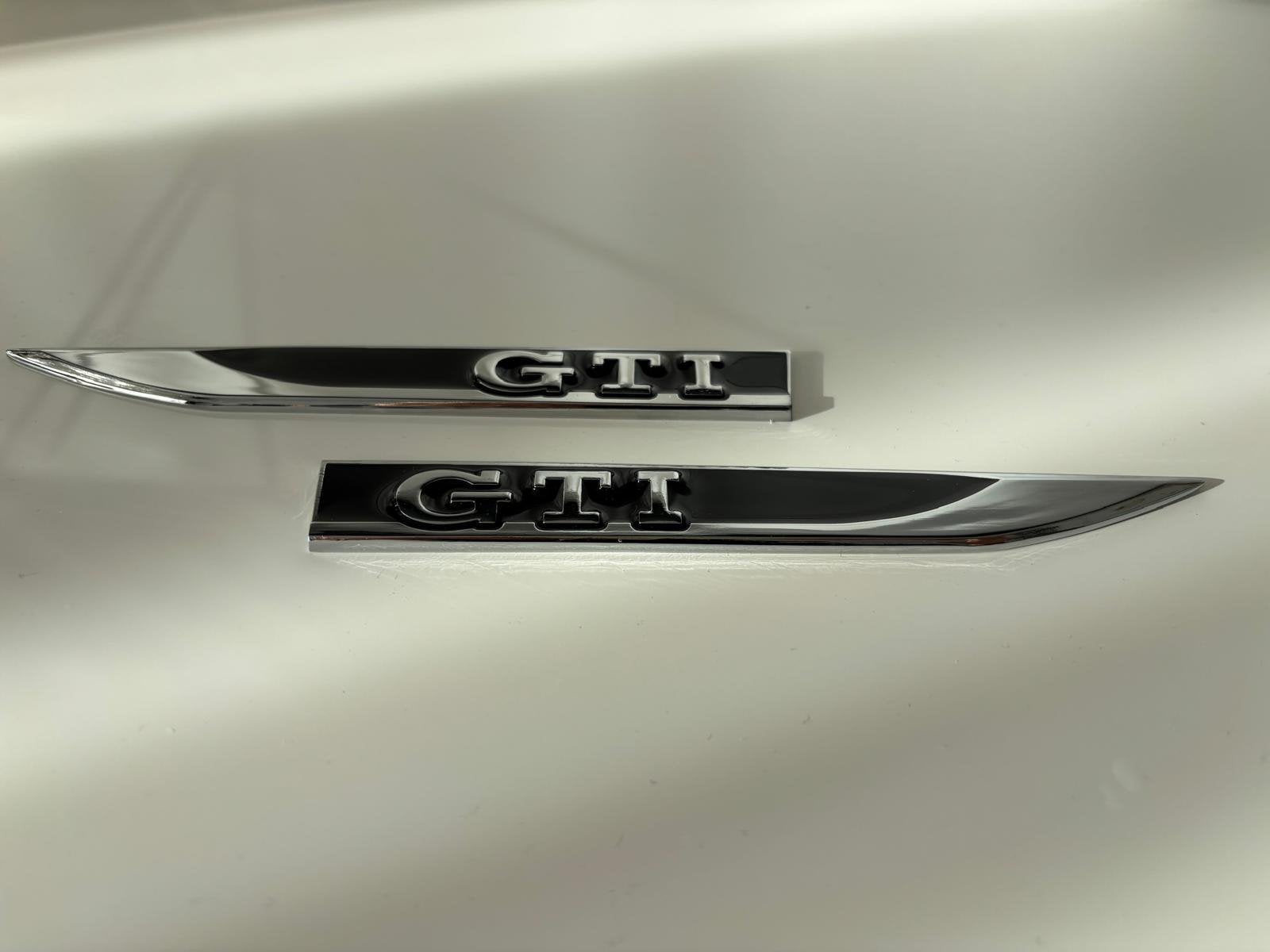 Gti-logo embleem zwarte zijvleugel volkswagen, Ophalen, Nieuw, Volkswagen