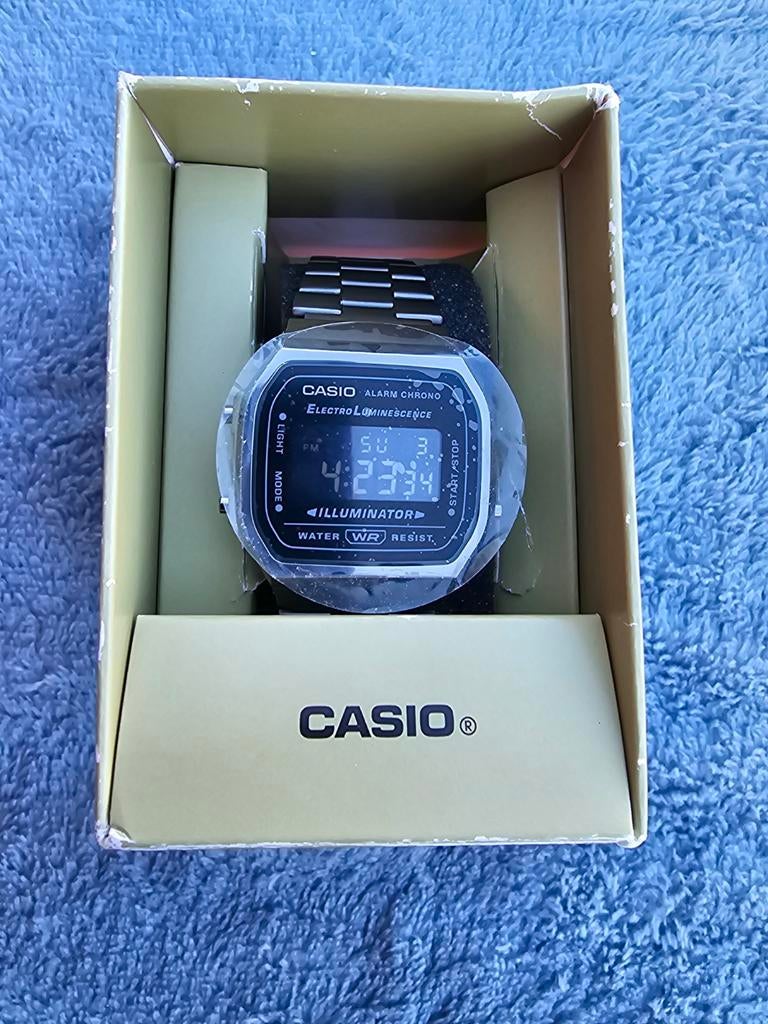 Casio A168WEGG-1BEF Digitaal Horloge - Nieuw in Doos, Staal, Polshorloge, Nieuw, Ophalen of Verzenden