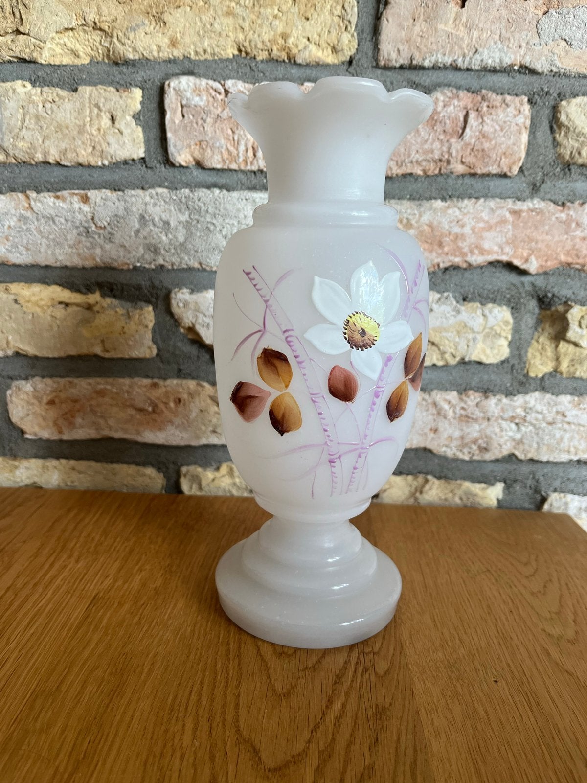 Vintage opaline vaas met handgeschilderde bloemen, 24 cm hoo, Ophalen of Verzenden