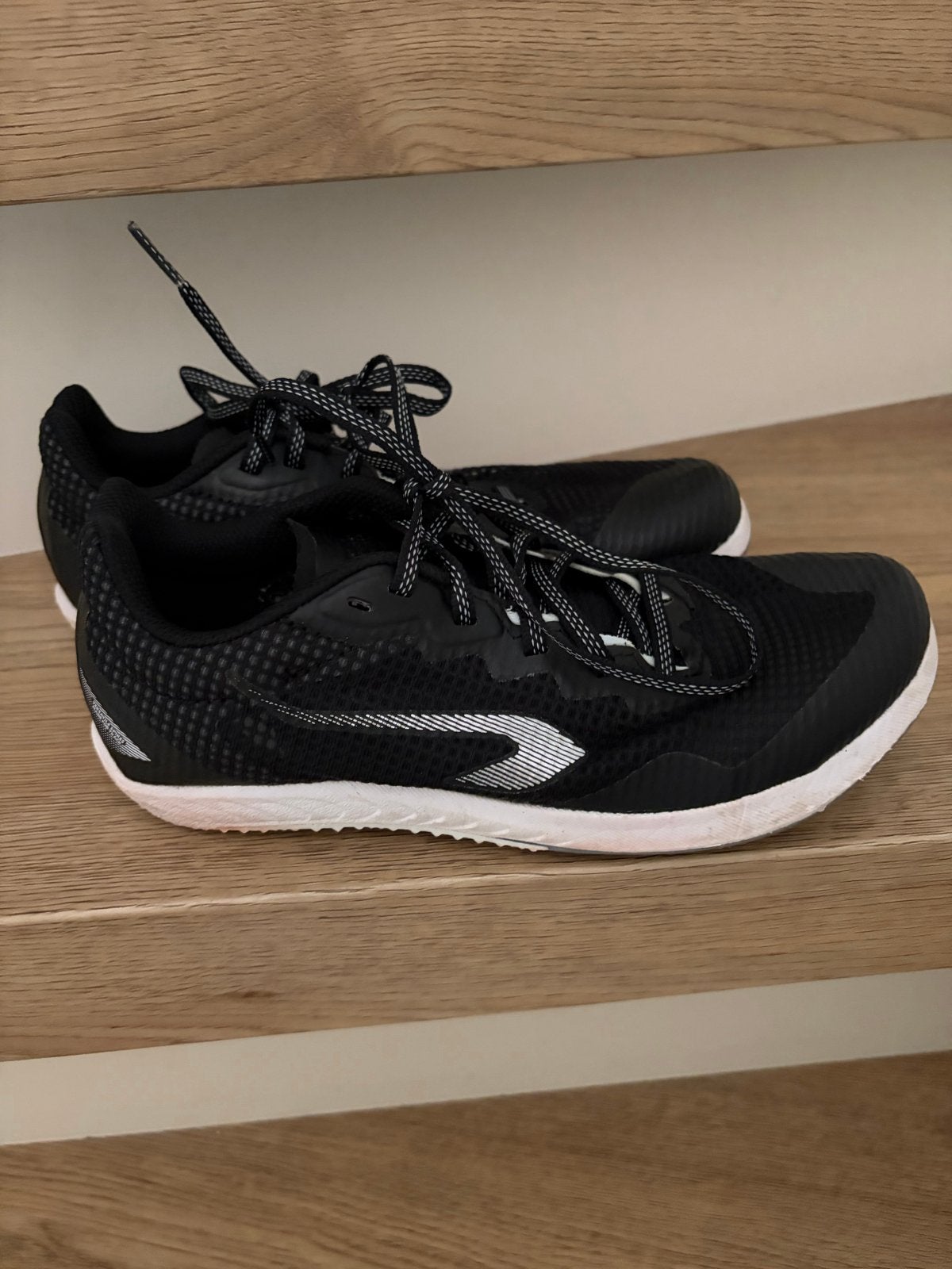 Kiprun AT Start 3 Spikes maat 37 - Zo goed als nieuw, Sport en Fitness, Loopsport en Atletiek, Overige merken, Ophalen of Verzenden