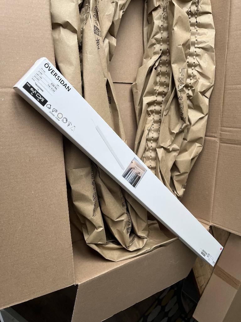 IKEA ÖVERSIDAN kastverlichting 71 cm – nieuw in verpakking, Metaal of Aluminium, Nieuw, Ophalen of Verzenden, Led