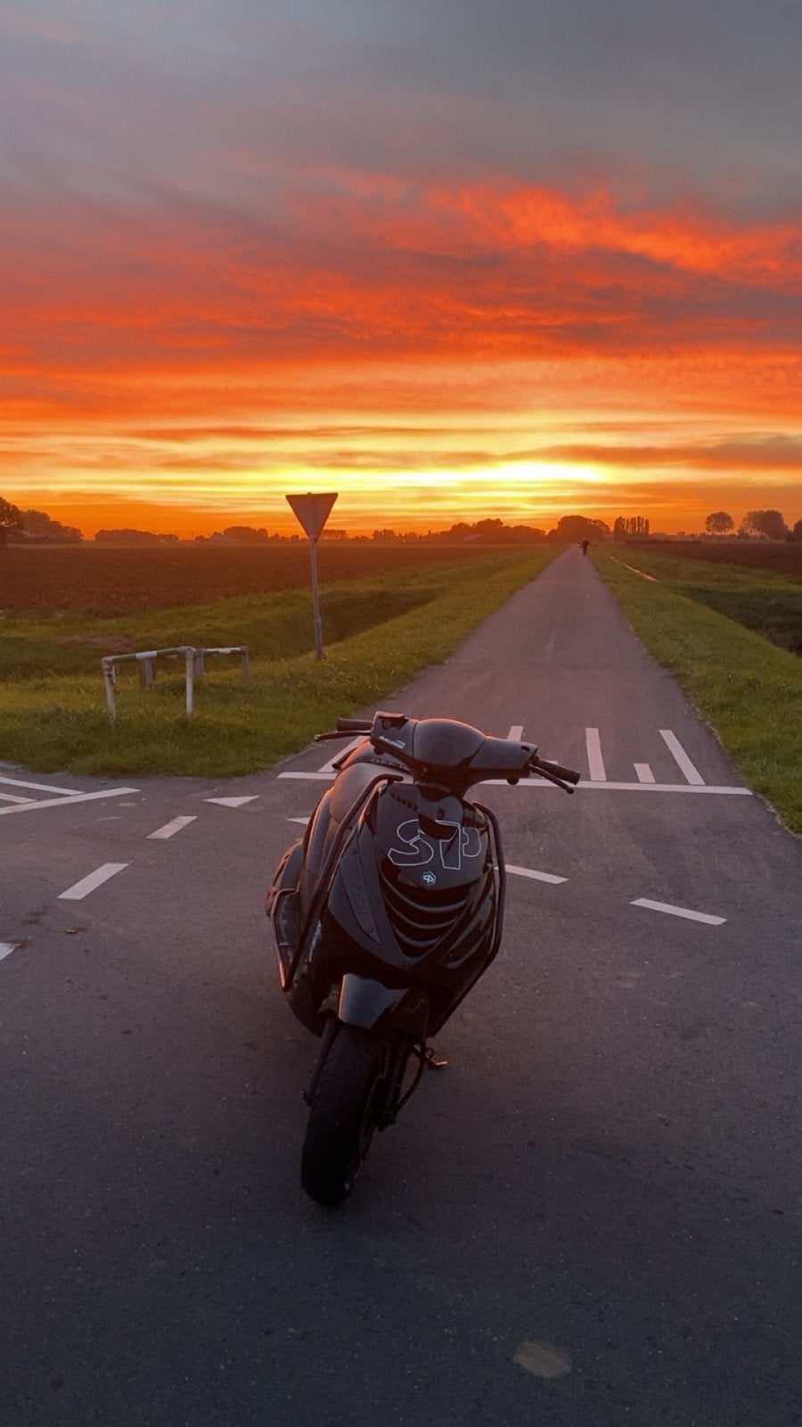 Piaggio zip 50cc 4takt teruil tegen zip 2 takt 50/70 op brom, Fietsen en Brommers, Ophalen, Zo goed als nieuw, Benzine, Zip