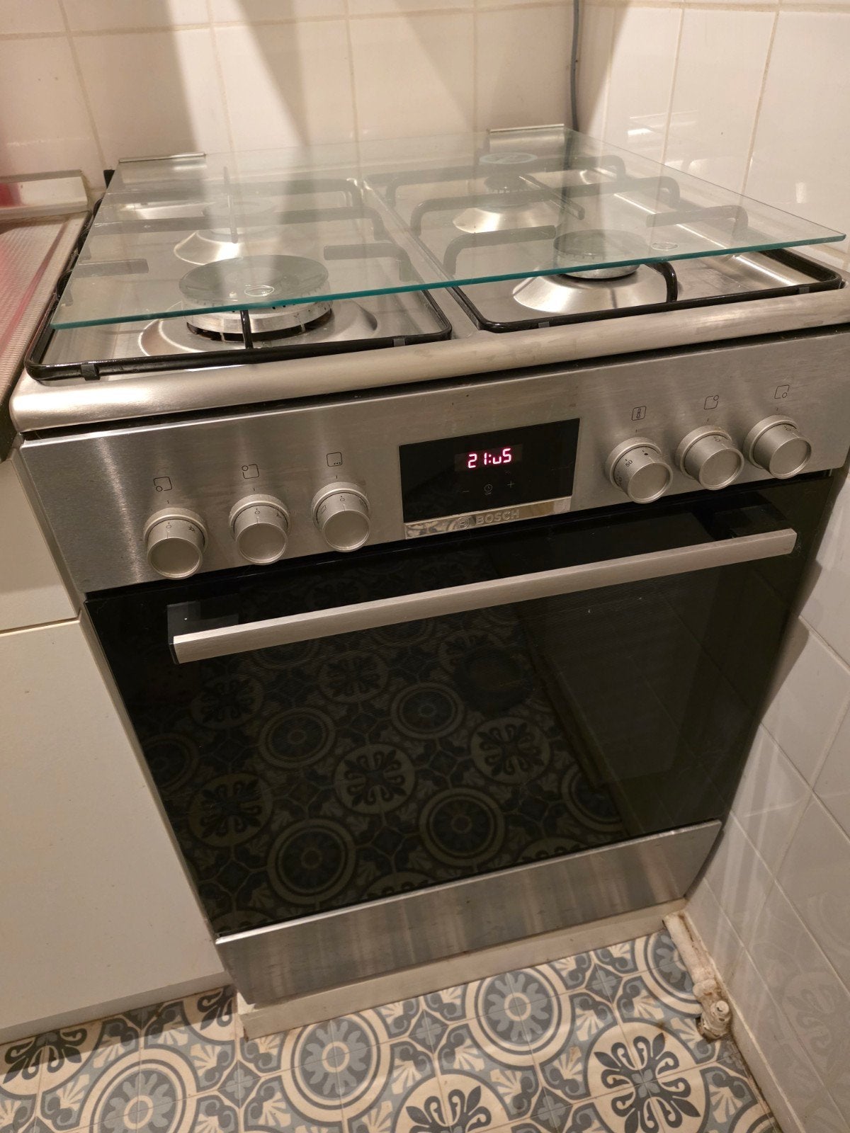 Fornuis Bosch met oven, Witgoed en Apparatuur, Ophalen, 4 kookzones, Zo goed als nieuw, Gas