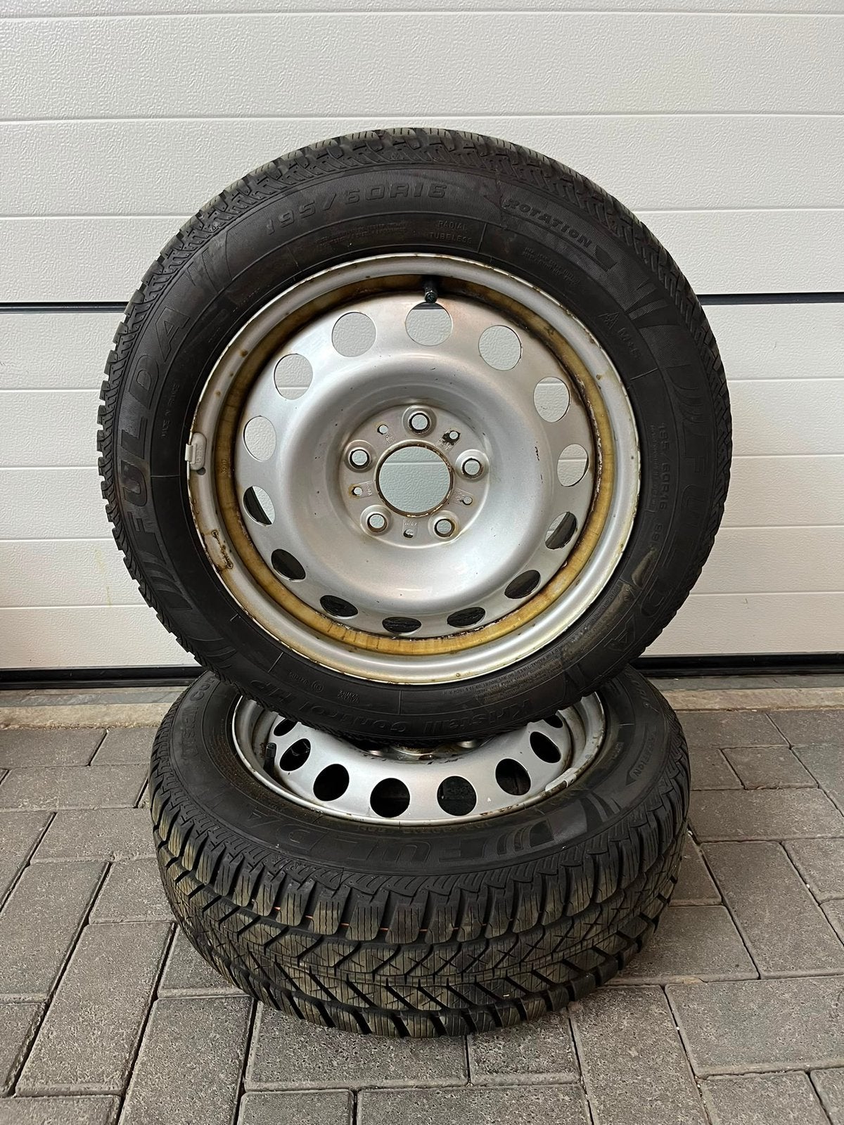 2x Mercedes Vito 16 inch velgen met Fulda banden M+S, Bestelwagen, 16 inch, Ophalen of Verzenden, 195 mm