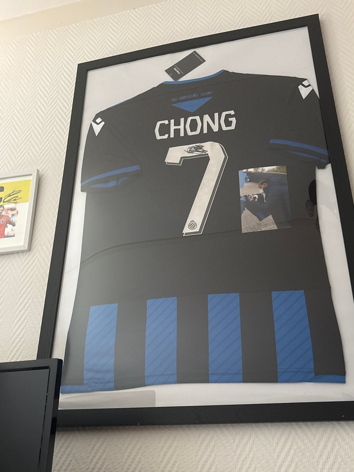 Gesigneerd Club Brugge Thuisshirt Tahith Chong + COA, Verzamelen, Sportartikelen en Voetbal, Ophalen, Nieuw, Buitenlandse clubs