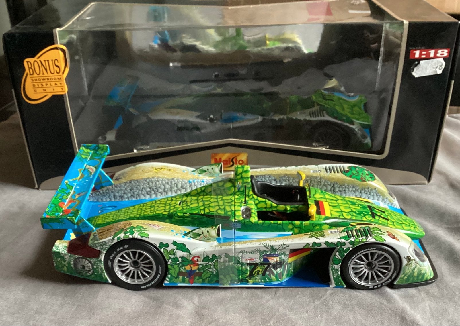 Audi R8 “Crocodile”, Hobby en Vrije tijd, Modelauto's | 1:18, Ophalen of Verzenden, Zo goed als nieuw, Auto, Maisto