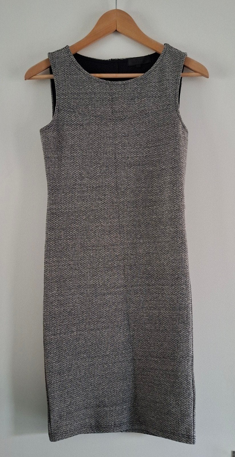 Melting Stockholm Bodycon Jurk XS - Grijs met rits, Ophalen of Verzenden, Zo goed als nieuw, Knielengte, Maat 34 (XS) of kleiner