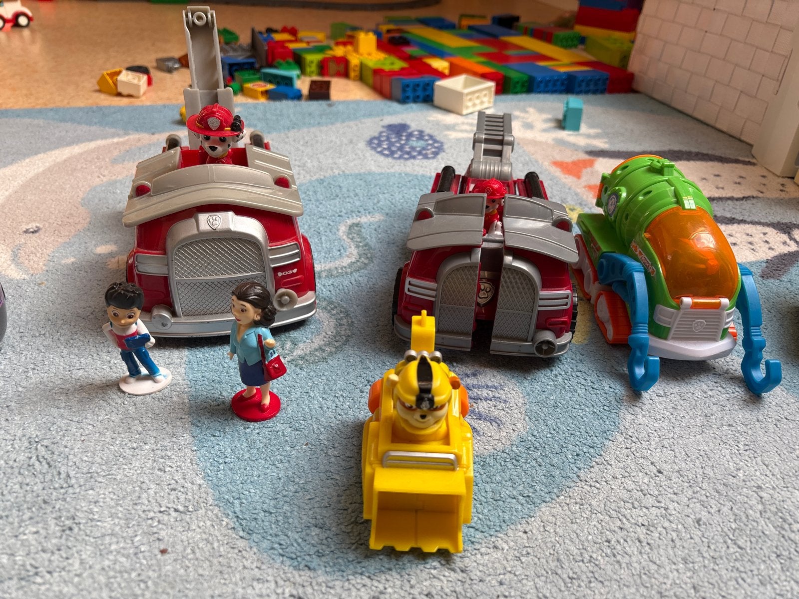 Grote Paw Patrol Collectie: 13 Voertuigen, Kazerne & Figuren, Ophalen, Gebruikt