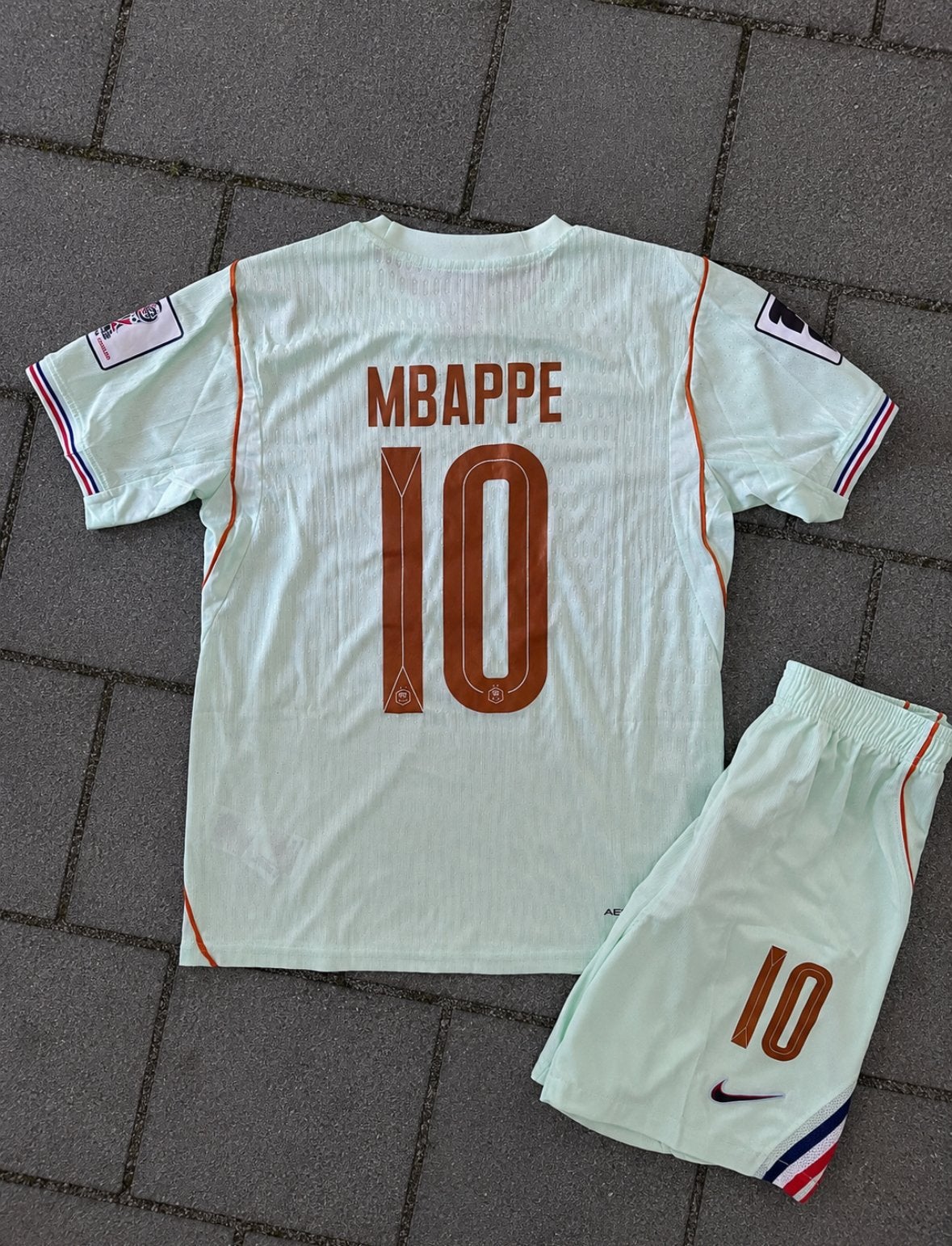 Frankrijk Uit Shirt & Broekje Mbappe 10, Ophalen of Verzenden, Nieuw, Shirt
