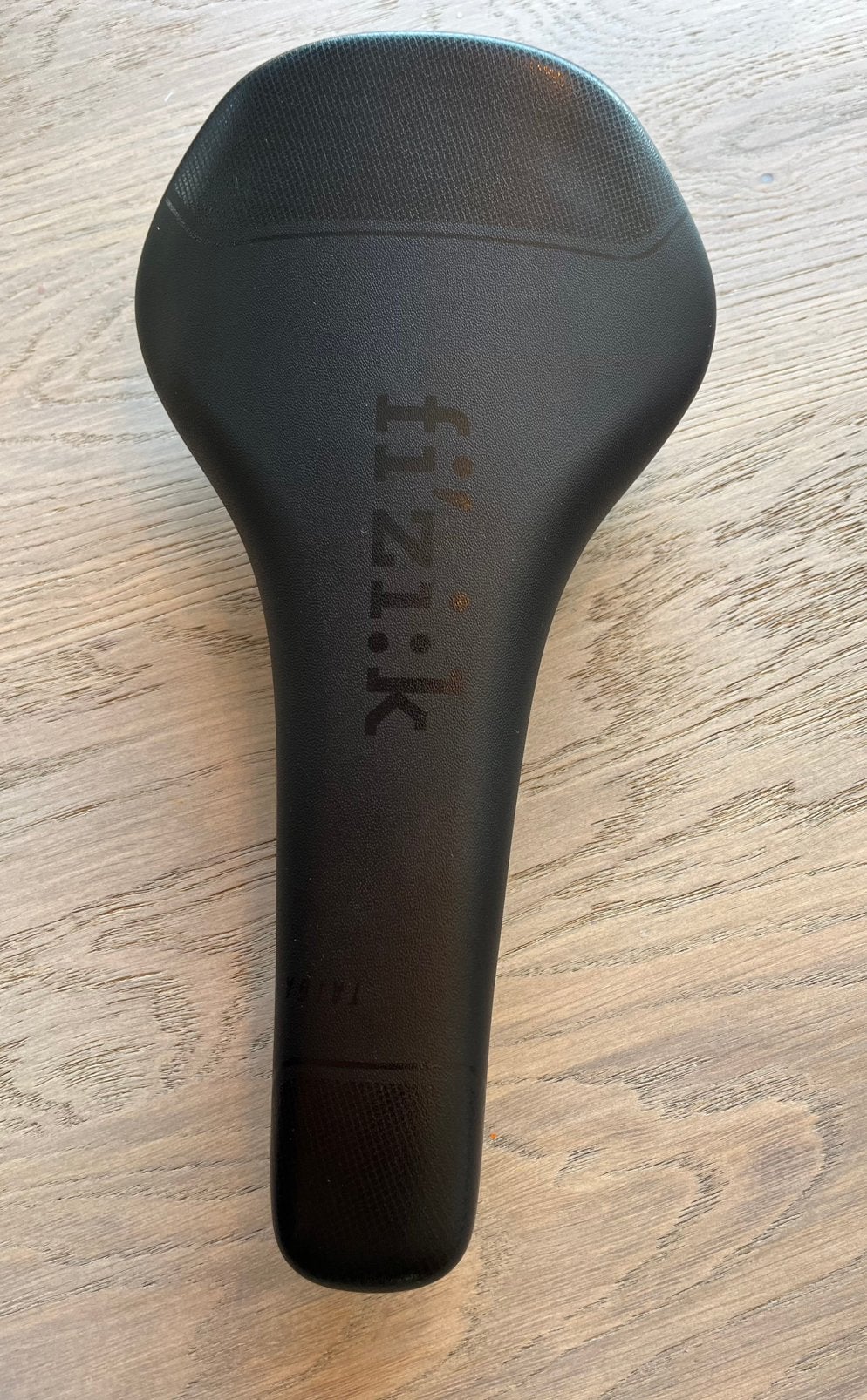 Fizik zadel, Ophalen of Verzenden, Zo goed als nieuw, Zadel