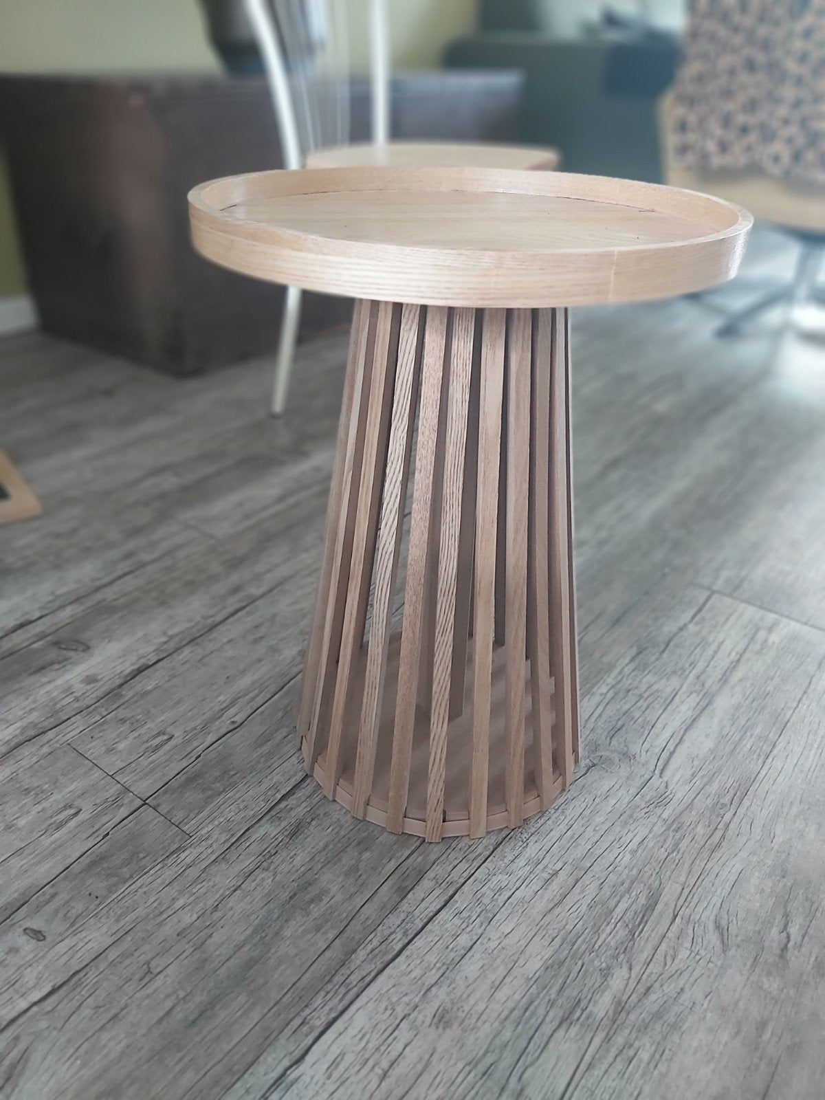 Houten bijzettafel - 53 cm hoog, rond blad 39 cm, Huis en Inrichting, Tafels | Bijzettafels, Gebruikt, Rond, Hout, Ophalen