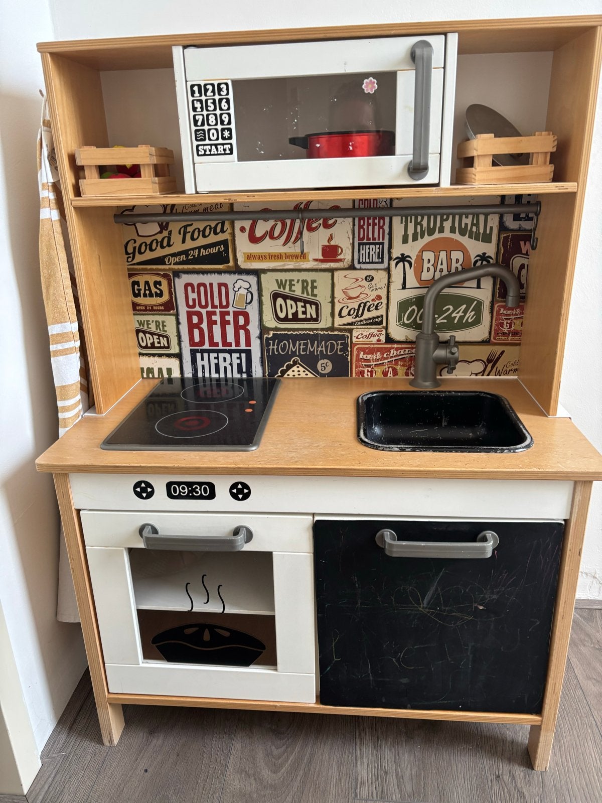 Ikea - Houten speelkeuken met magnetron en kookplaat, Ophalen, Gebruikt, Hout, Speelkeuken