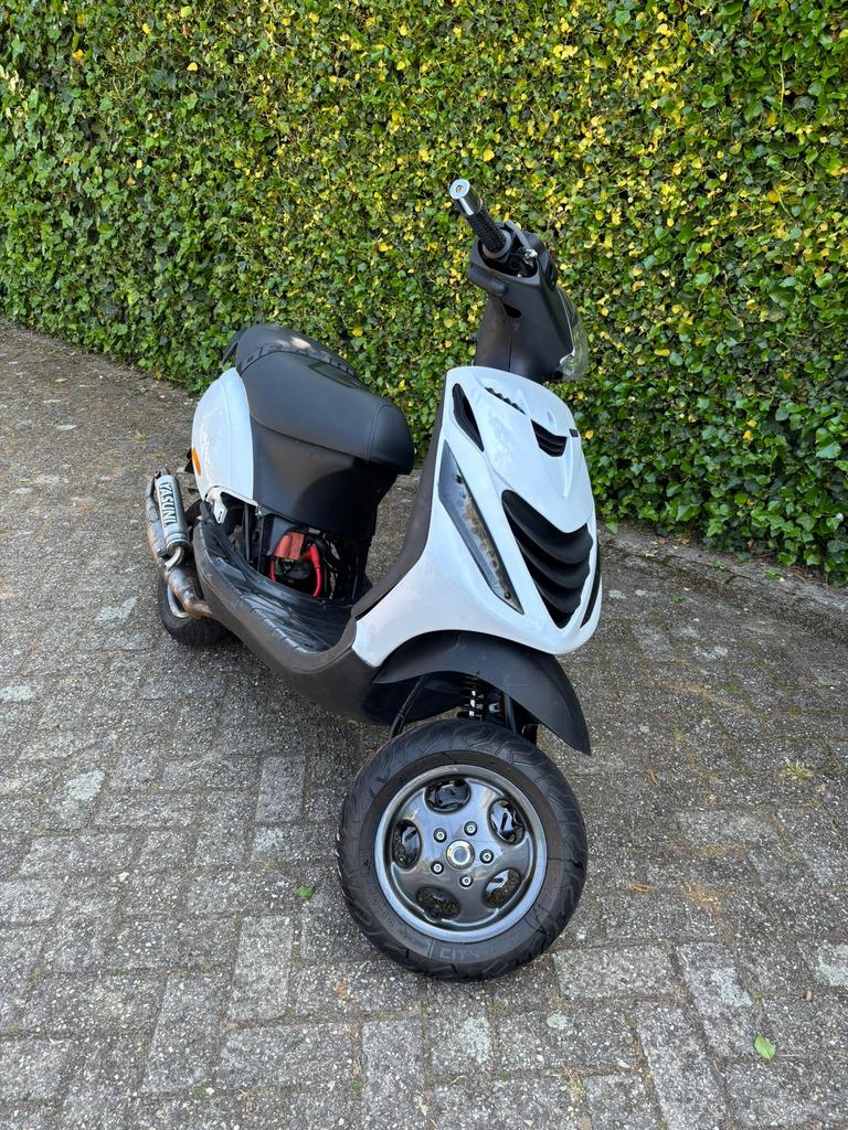 Piaggio Zip SP H2O 70cc Met WOK, Fietsen en Brommers, Scooters | Piaggio, Ophalen, Zo goed als nieuw, Tweetakt, Zip