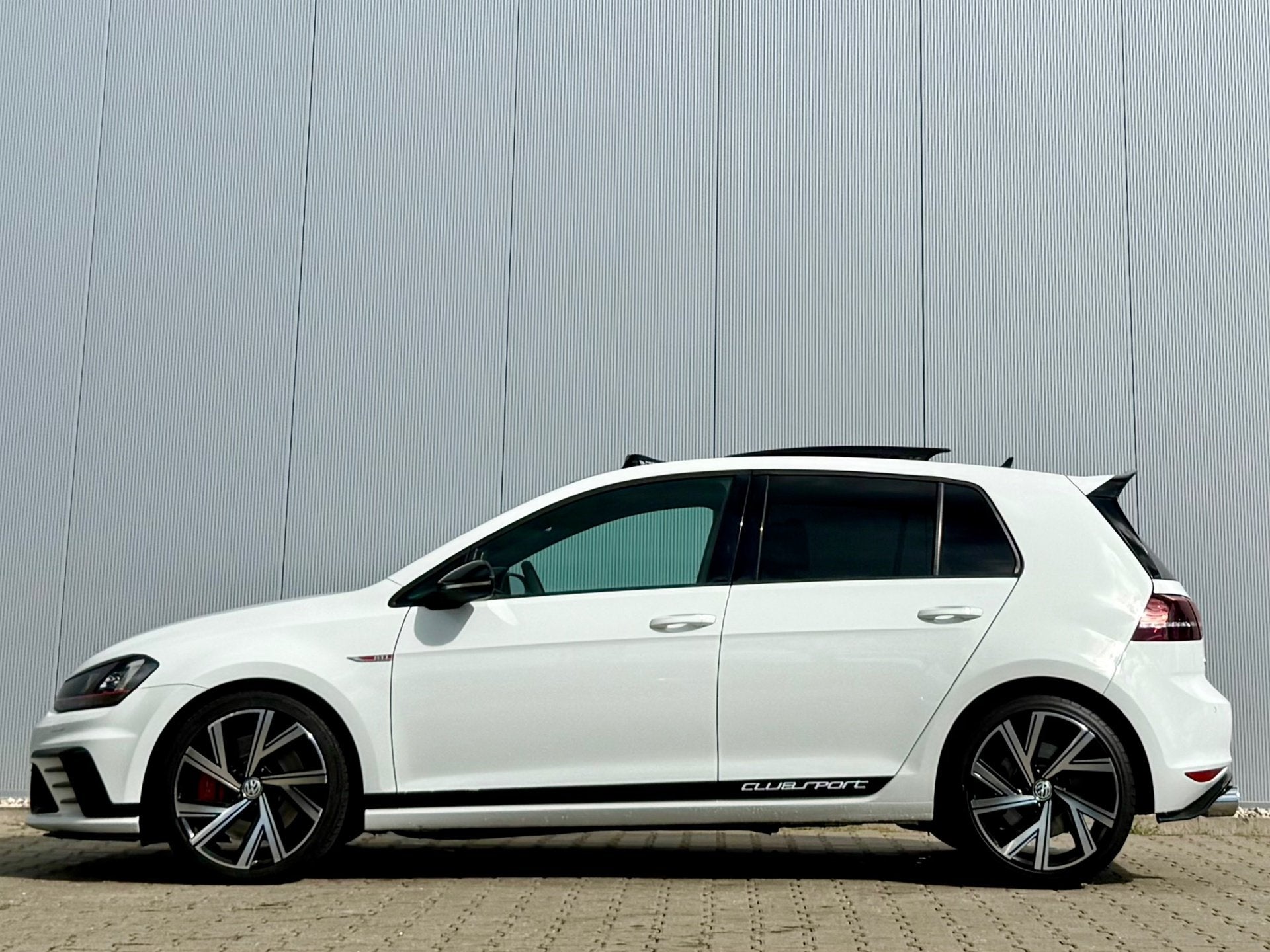 Volkswagen Golf 2.0 TSI GTI Clubsport Dynaudio CarPlay Pano, Stof, Gebruikt, 4 cilinders, Wit