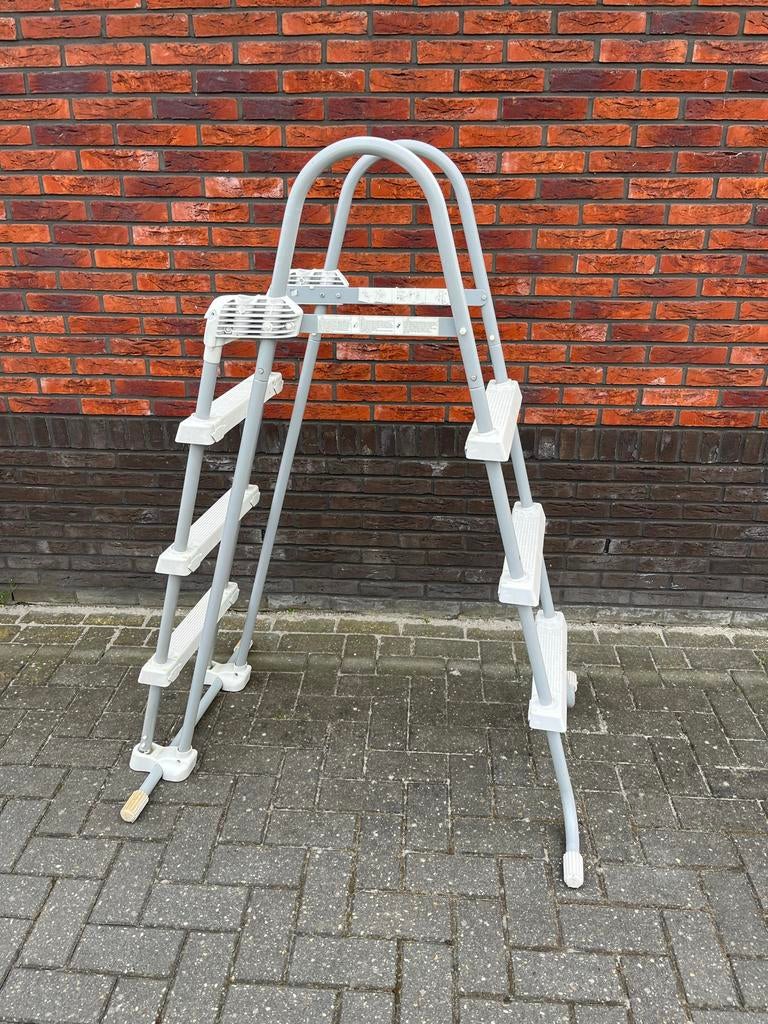 Zwembad trapje - Veilig en stevig, Tuin en Terras, Ophalen of Verzenden, Gebruikt, Opzetzwembad, 80 tot 120 cm