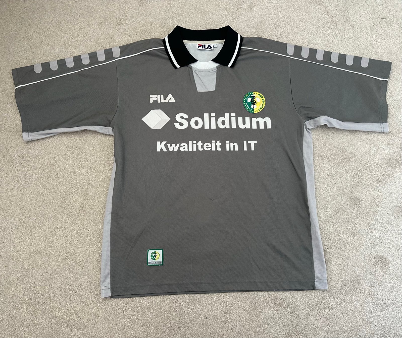 Vintage ADO Den Haag Voetbalshirt Fila Solidium Maat L 2000, Kleding | Heren, Maat 52/54 (L), Ophalen of Verzenden, Voetbal, Grijs
