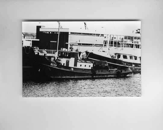 scheepvaart-foto-TERNEUZEN-MULLER-betsy, Ophalen of Verzenden, Zo goed als nieuw, Boek of Tijdschrift