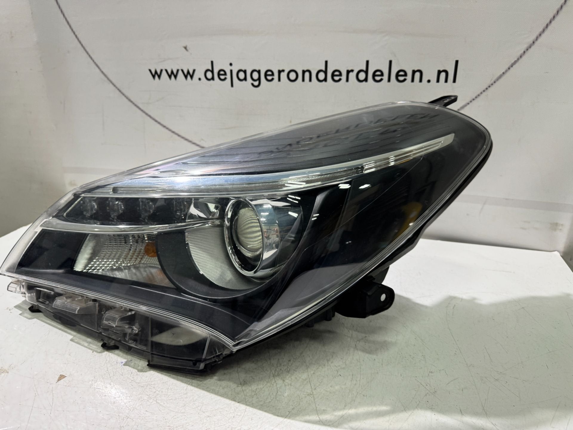TOYOTA YARIS III XENON LED KOPLAMP LINKS, Info@toyota.co.jp, Gebruikt, Toyota Motor Corporation, Toyota