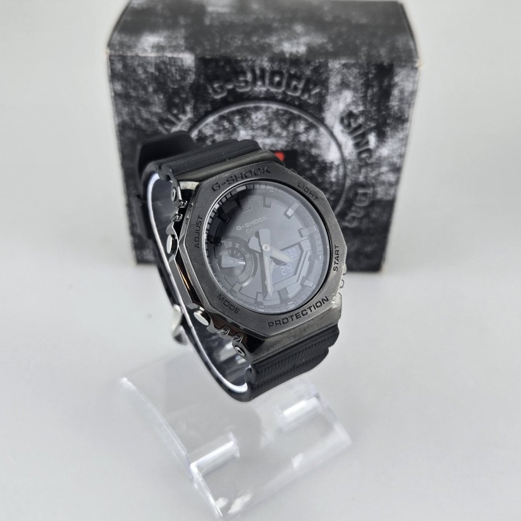 Casio G-Shock gm-2100bb-1aer, Casio, Zo goed als nieuw, Support@casio.com, 6-2, Hon-machi 1-chome
Shibuya-ku, Tokyo 151-8543
Japan