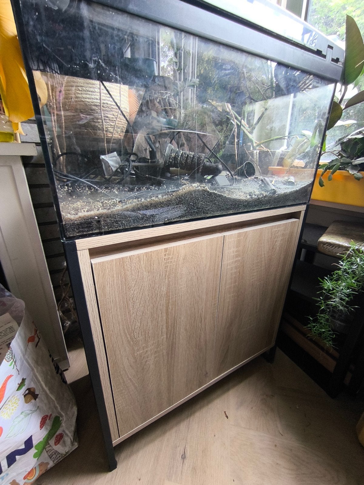 Aquarium 60 liters met toebehoren en nieuwe kast, Ophalen