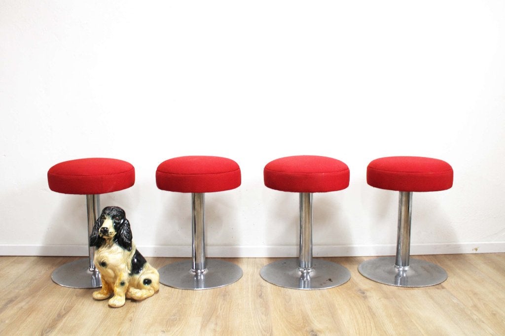 4 metalen retro krukken. Vintage krukjes met rode zitting, Ophalen, Overige materialen, O, O