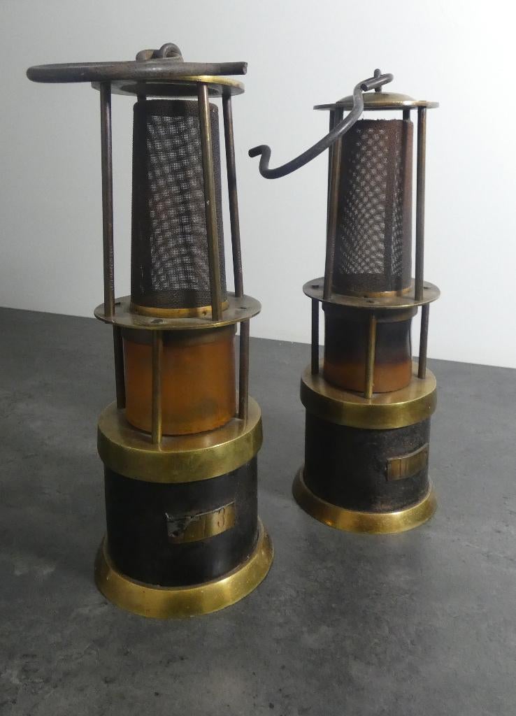 antieke mijnwerkers lampen [2001], Ophalen
