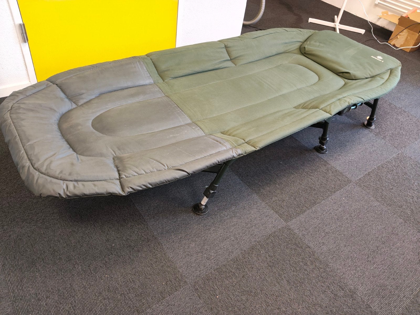 Opvouwbare outdoor-/ karper- strechcher logeerbed JRC Defend, Ophalen, Eenpersoons, Metaal