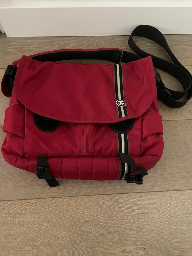 Crumpler laptoptas/camera rood 15 inch zgan, Ophalen, Zo goed als nieuw, Rood
