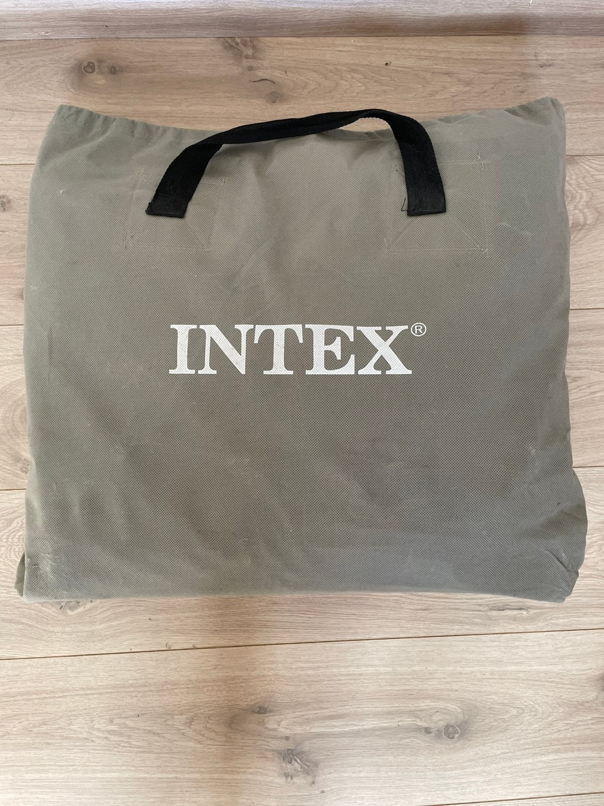 Intex 2 persoons luchtbed, Caravans en Kamperen, Luchtbedden, Ophalen of Verzenden, Ingebouwde pomp, Nieuw, 2-persoons