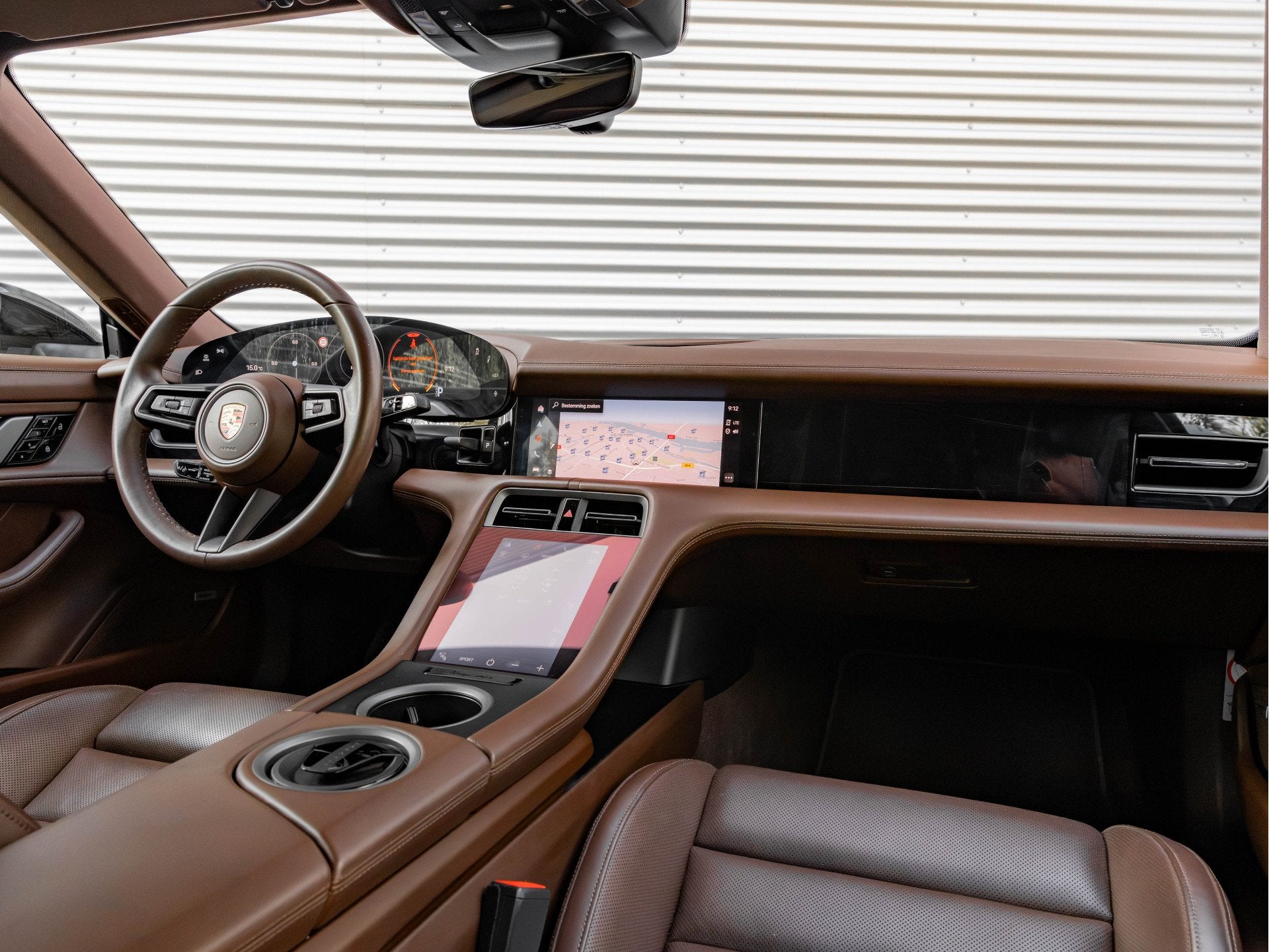 Porsche Taycan 4S Performance 84 kWh - Stoelventilatie - Luc, Auto's, 12 maanden, Gebruikt, 4 stoelen, Zwart